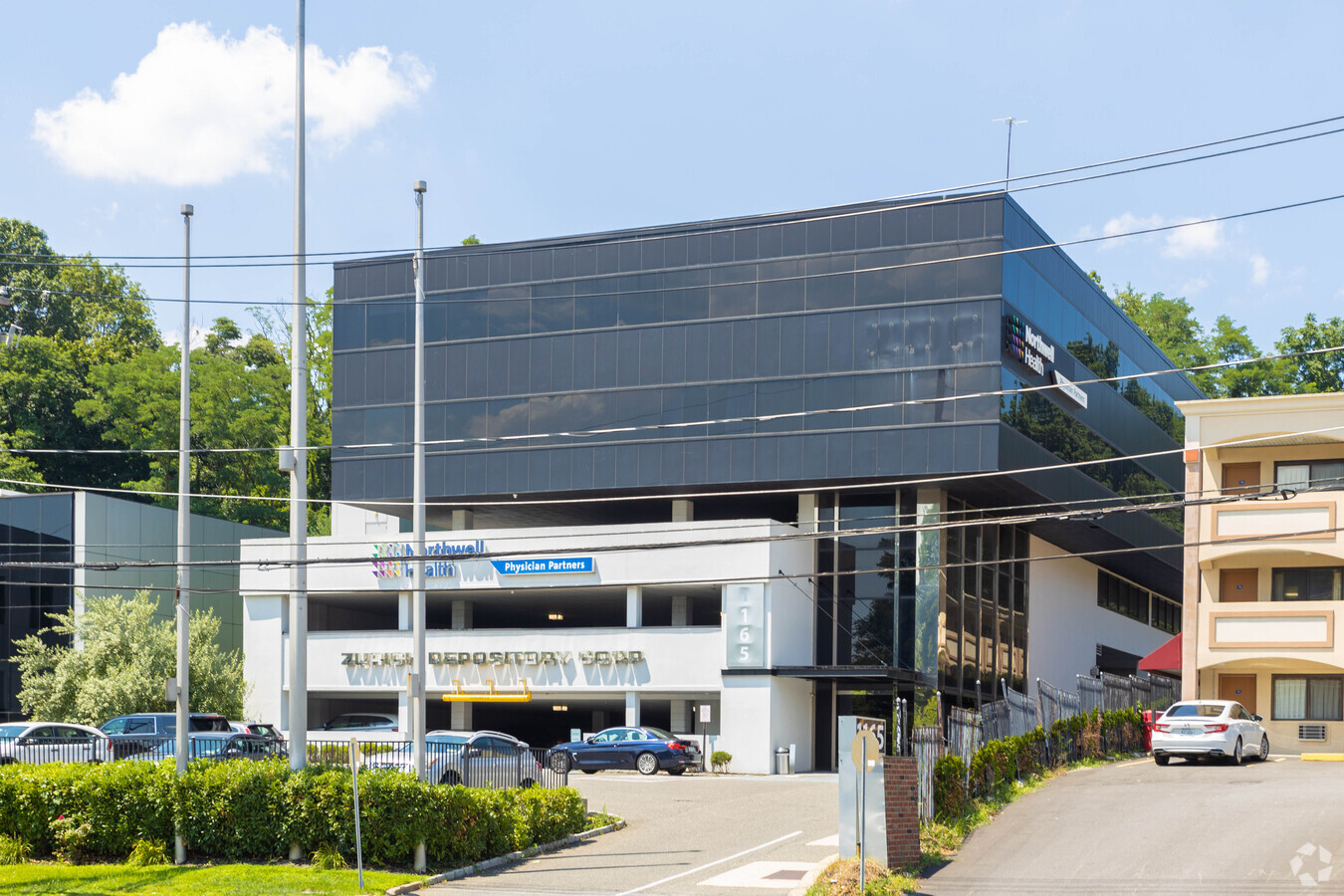 Contemporary Care Center Manhasset facility