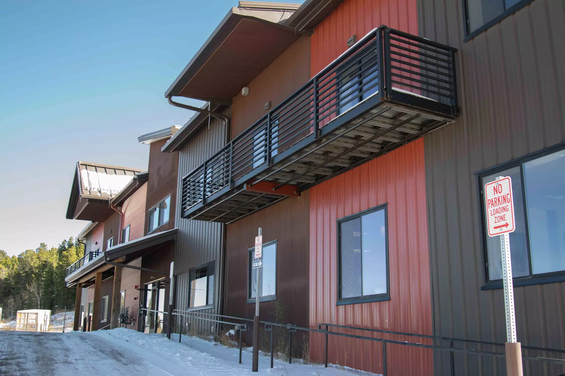 Clinica Family Health & Wellness - Nederland Clinic facility