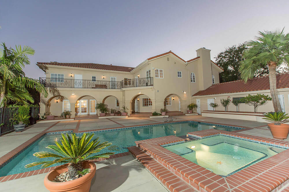 Restore Health and Wellness Center Canoga Park facility