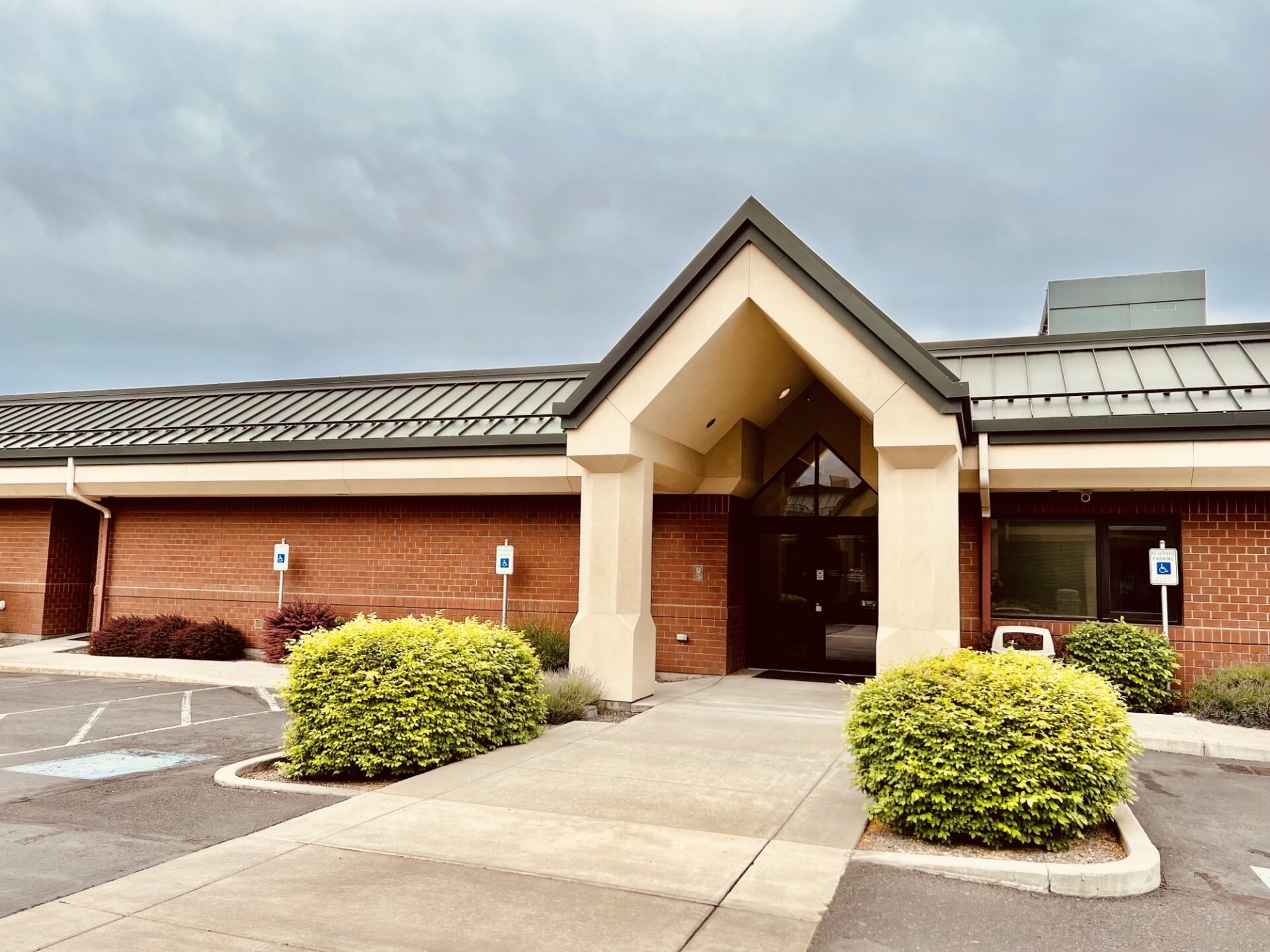 Comprehensive Healthcare Two Rivers Landing Evaluation and Trt facility