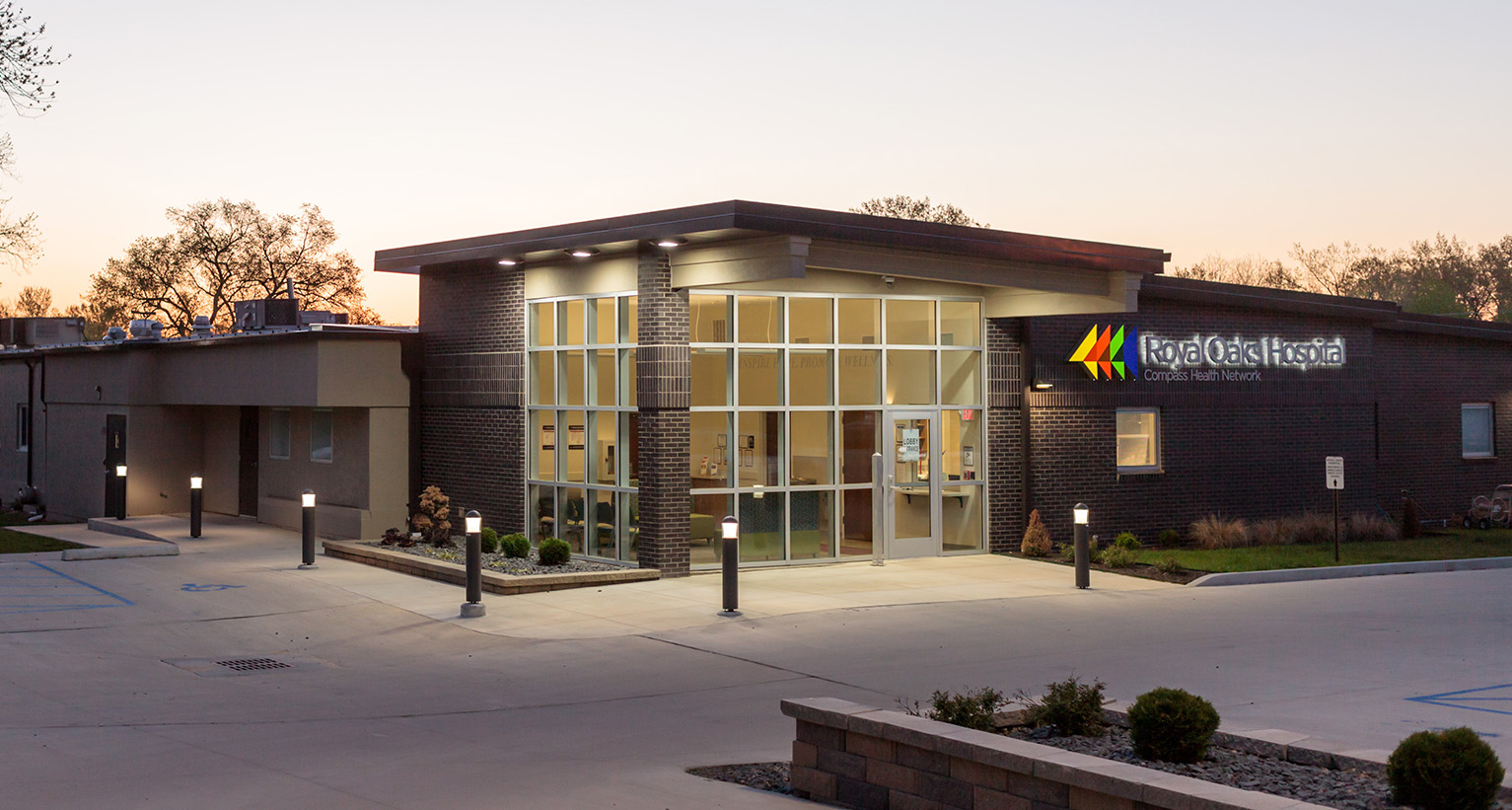 Royal Oaks Hospital facility