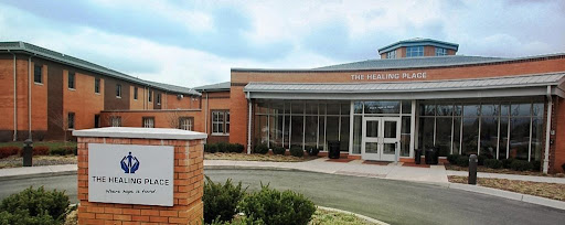 【中古】 A Healing Place TheChant The Healing Place - Women's Campus: Treatment Options, Amenities