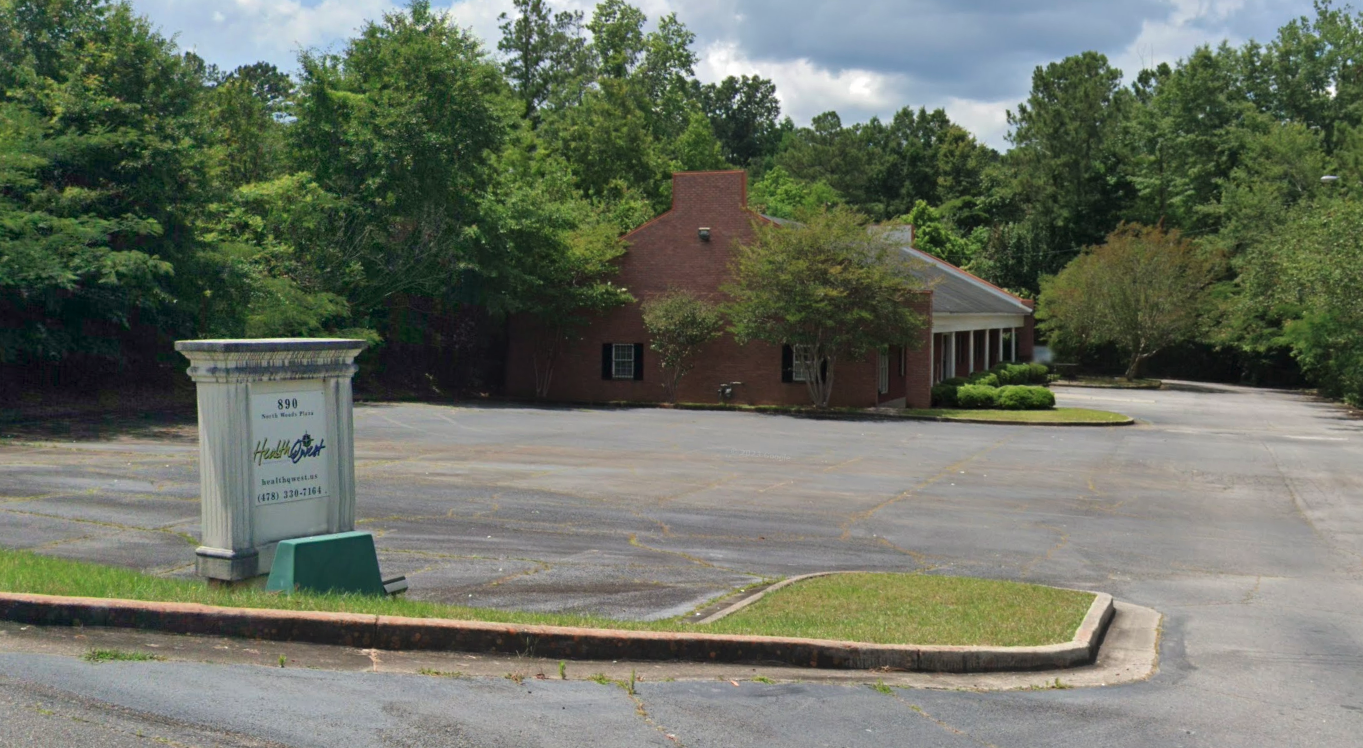 HealthQwest Macon facility