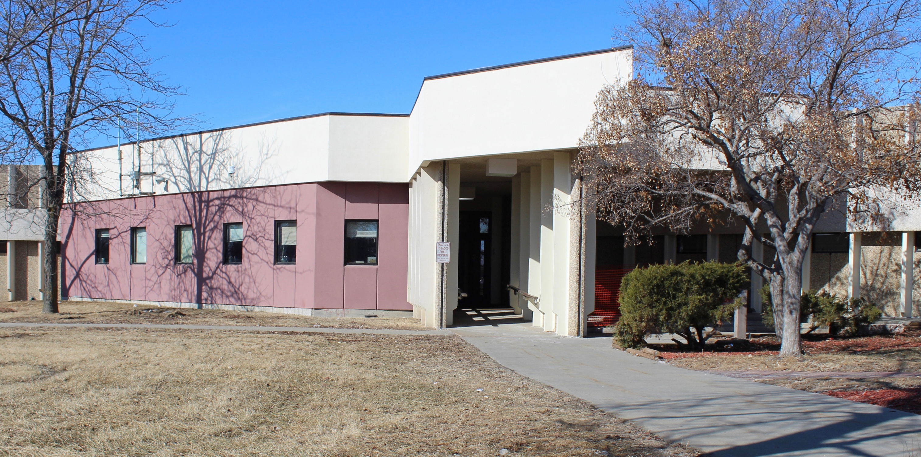 Fort Thompson Indian Health Center facility