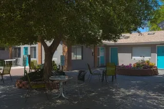 Ebony House Mens Residential facility photo 2