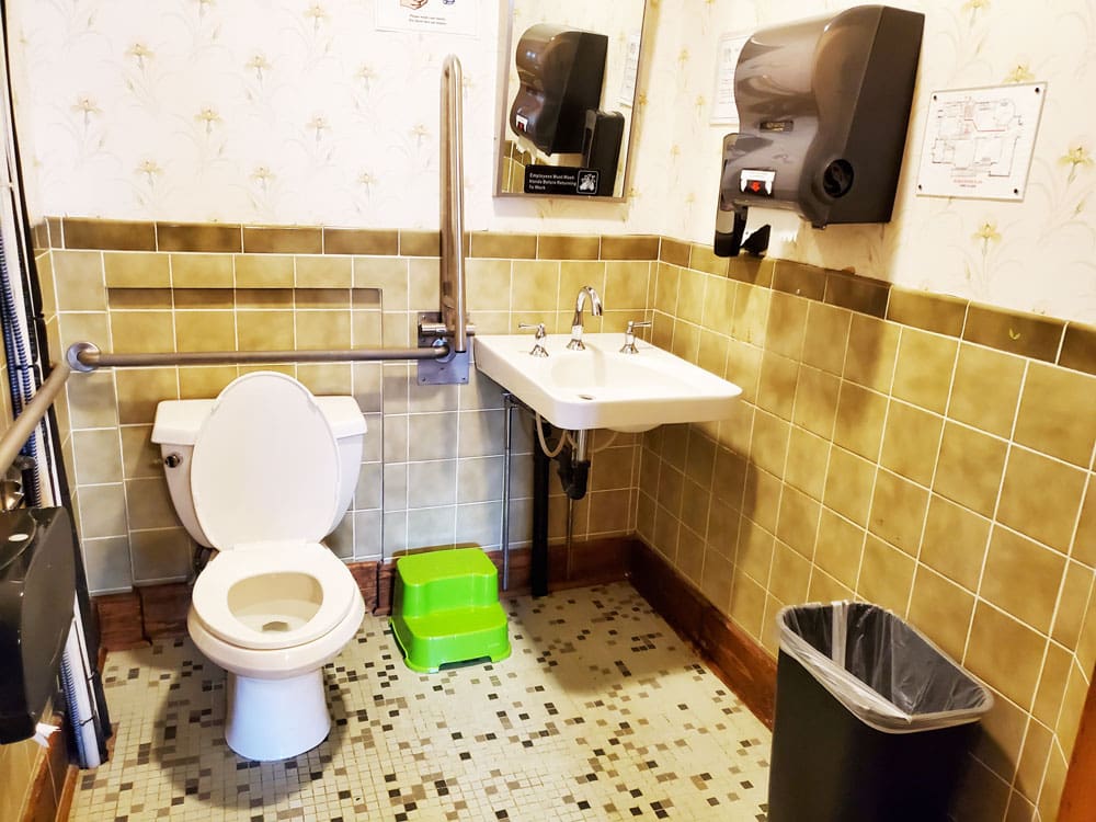Russell Men's Sober House facility photo 5