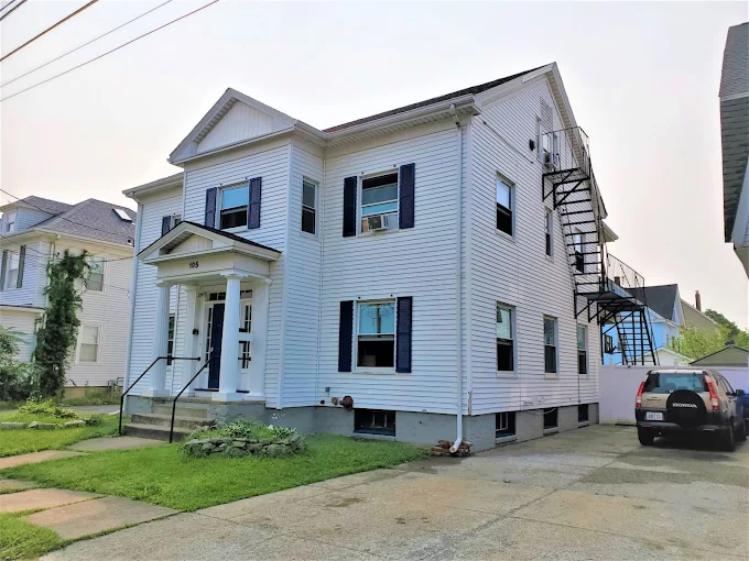Kayaly - Beechwood Men's Sober House facility