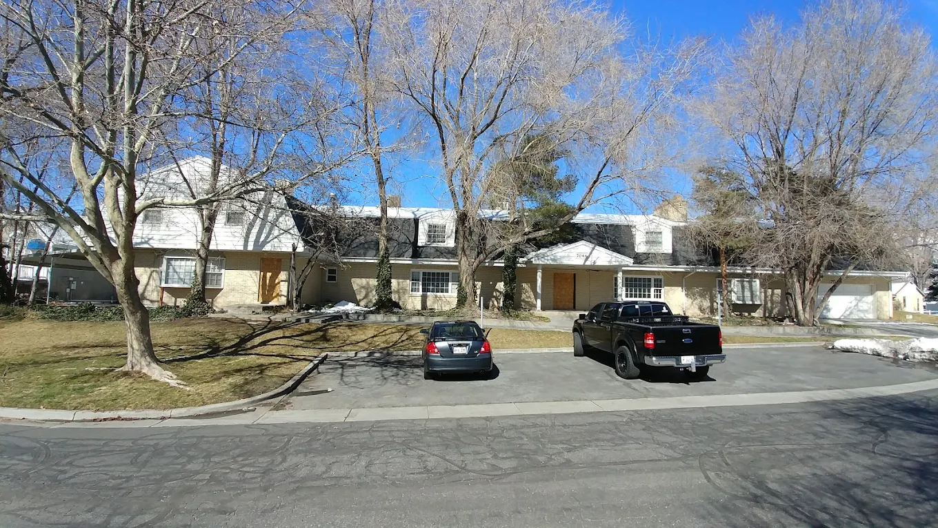 Men's Tribal House facility photo 2