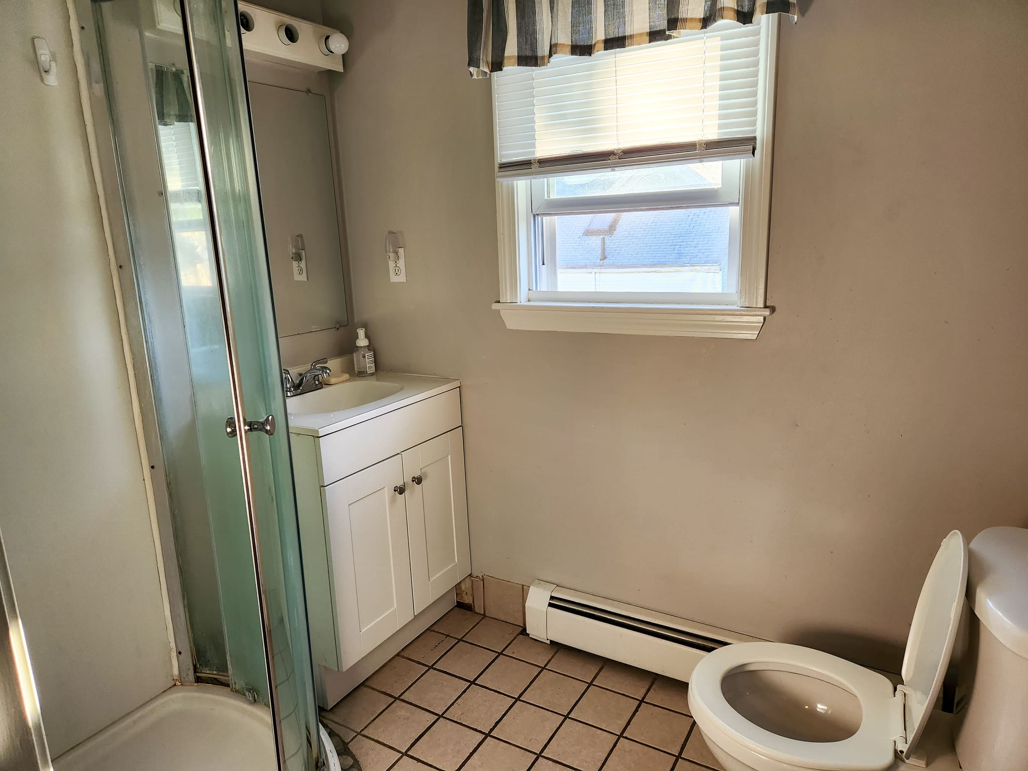 County Men's Sober House facility photo 4