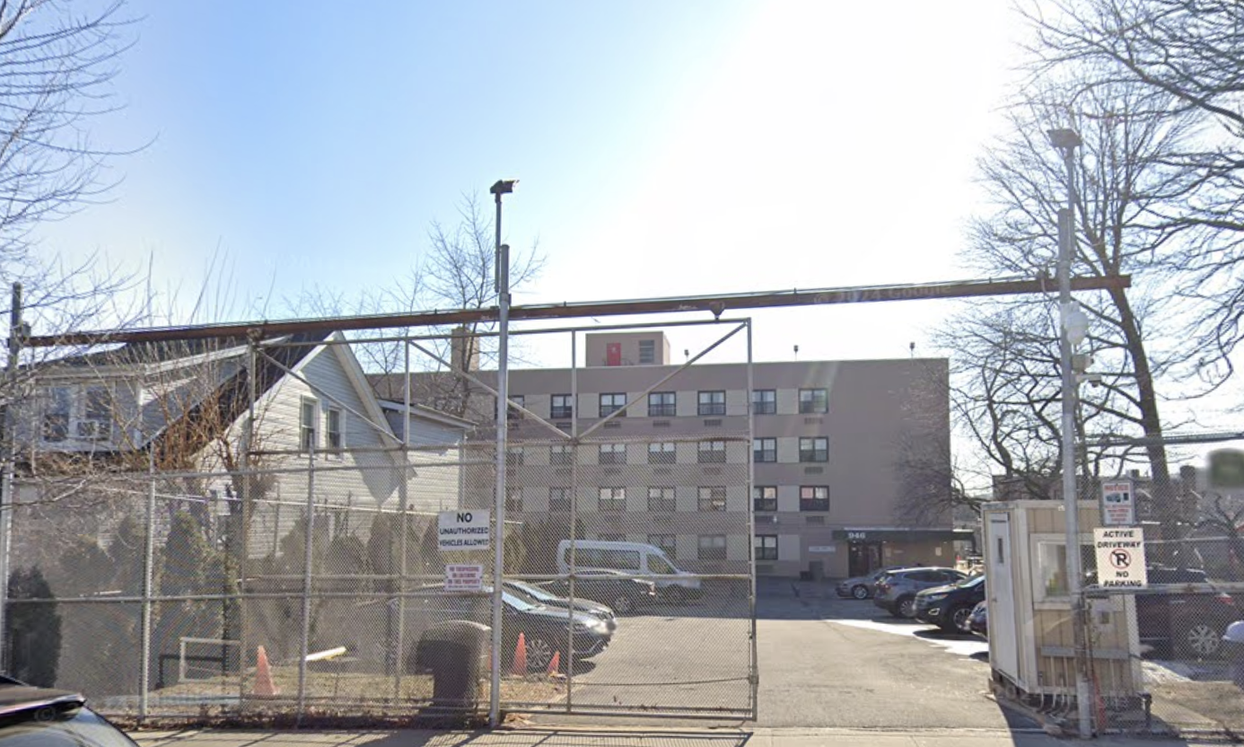 Camelot - Williamsbridge Family Inn facility