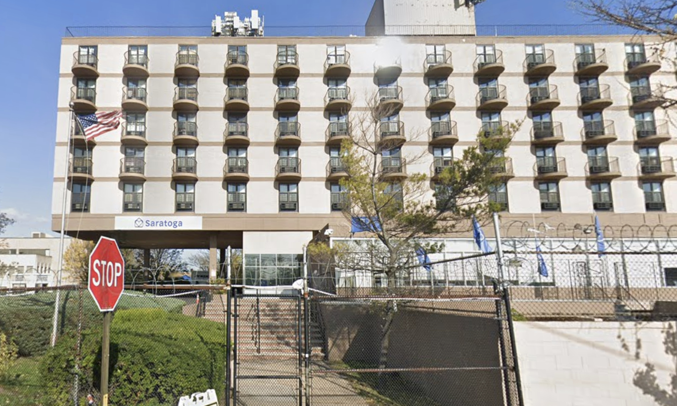 Camelot - Saratoga Family Inn facility
