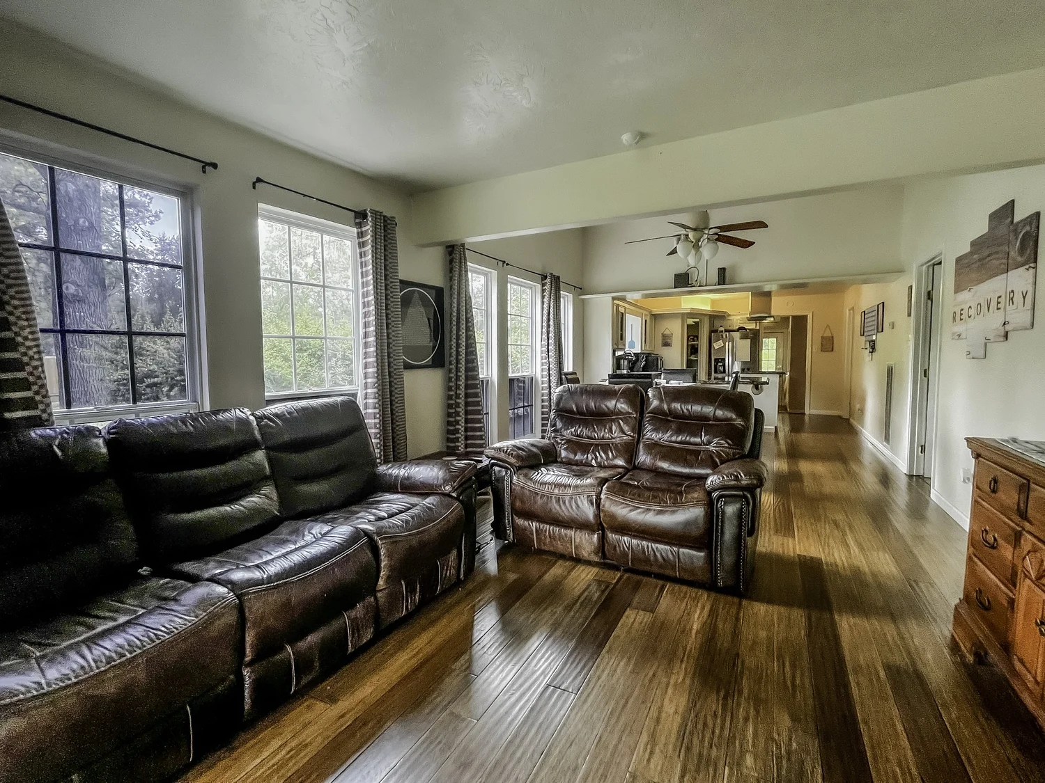 Reis House Sober Living facility photo 4