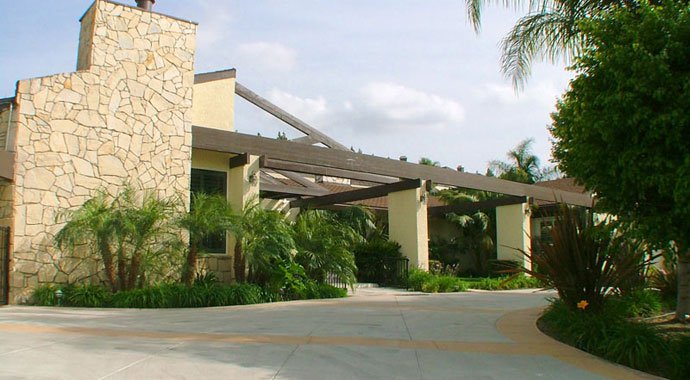 Domus Retreat® Opioid Treatment Specialists and Rapid Detox Recovery Center facility