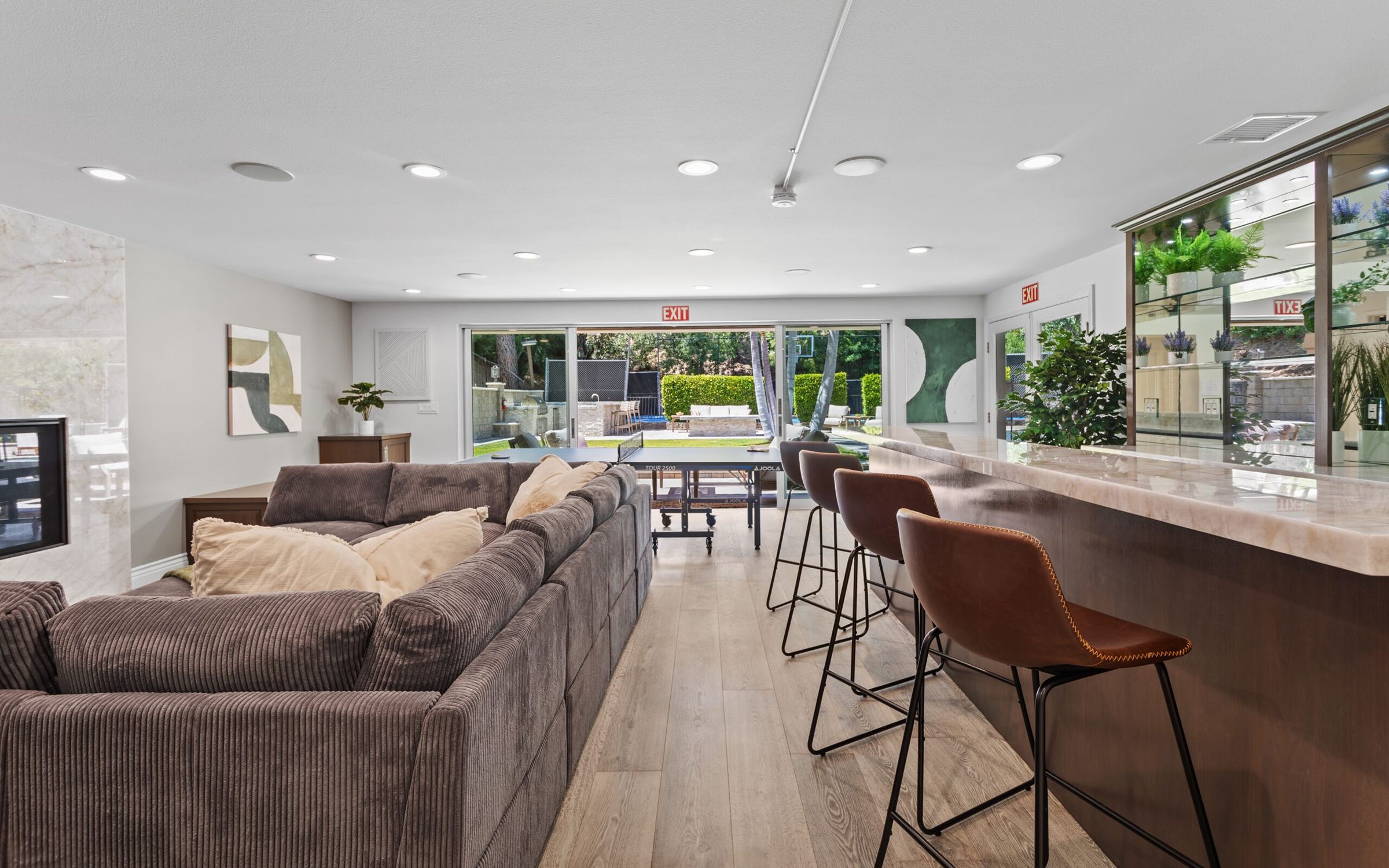 Victory Bay Tarzana facility photo 3