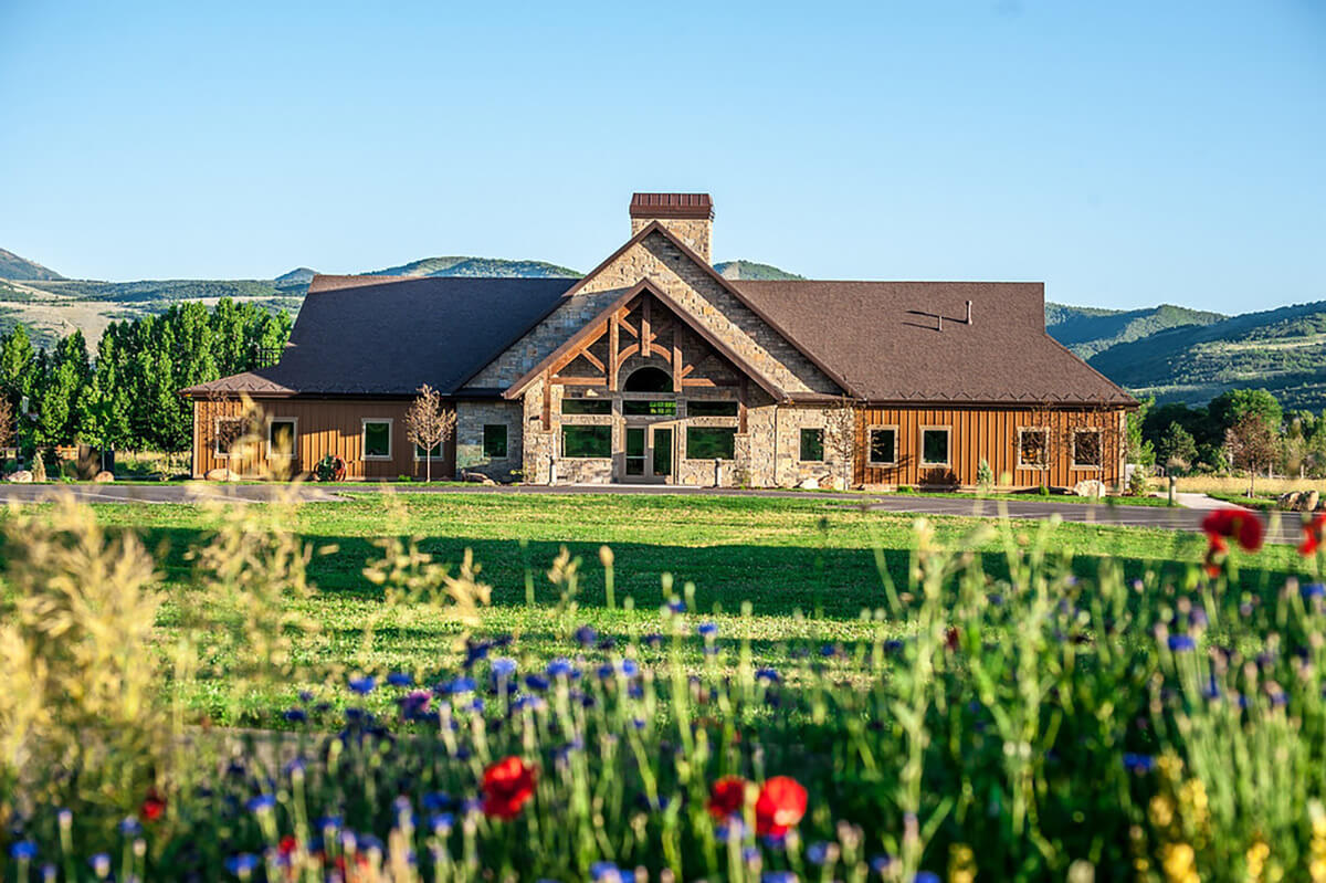 Cascade Lodge facility photo 3