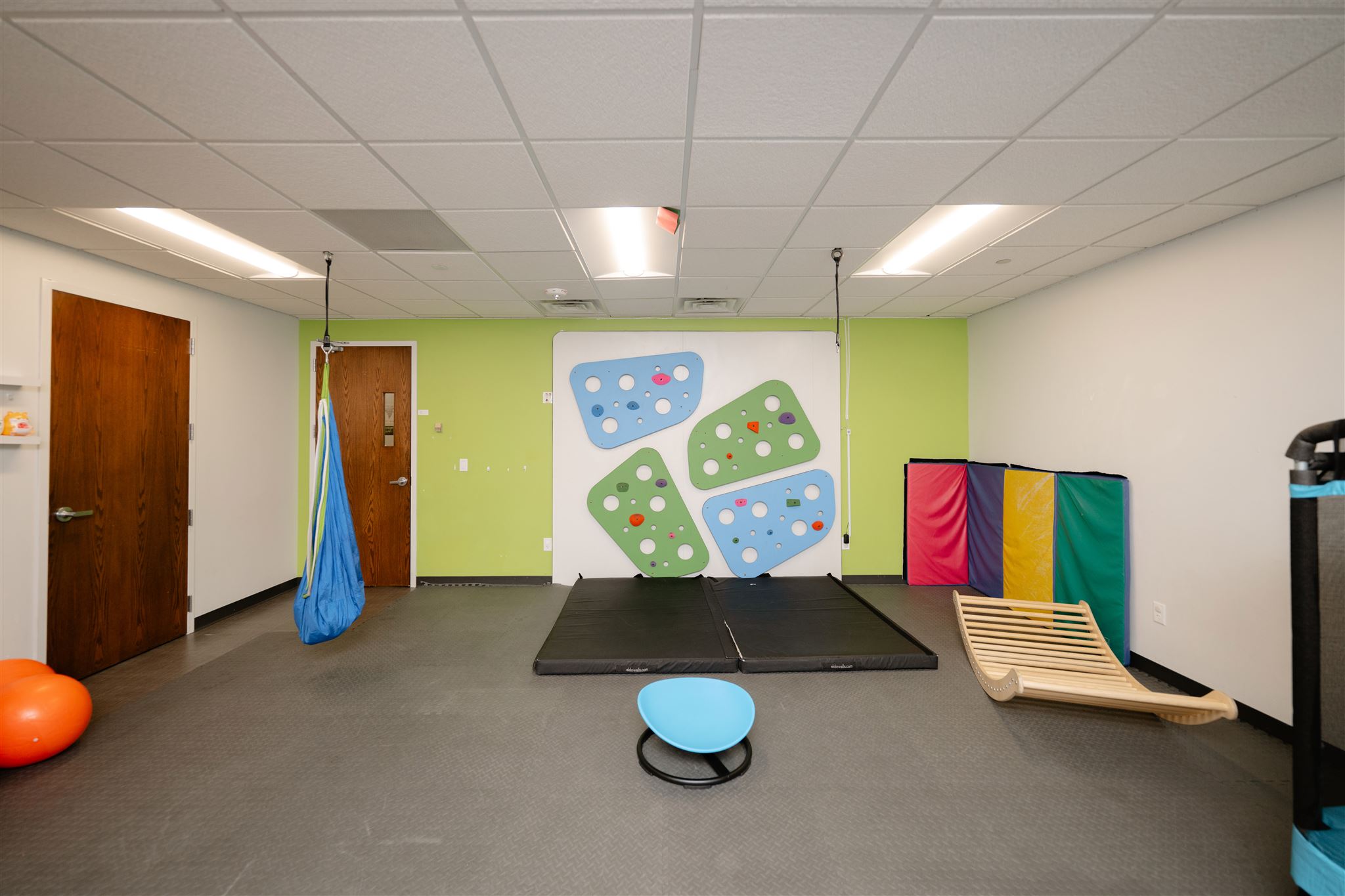 Midwest Autism & Therapy West Des Moines facility photo 4