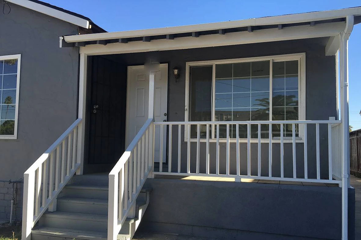 Second Chance - 6th St. SLE House facility