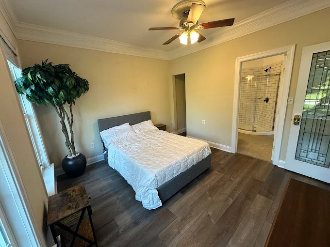 Severn Home Men's Sober Living - Pasadena facility photo 5