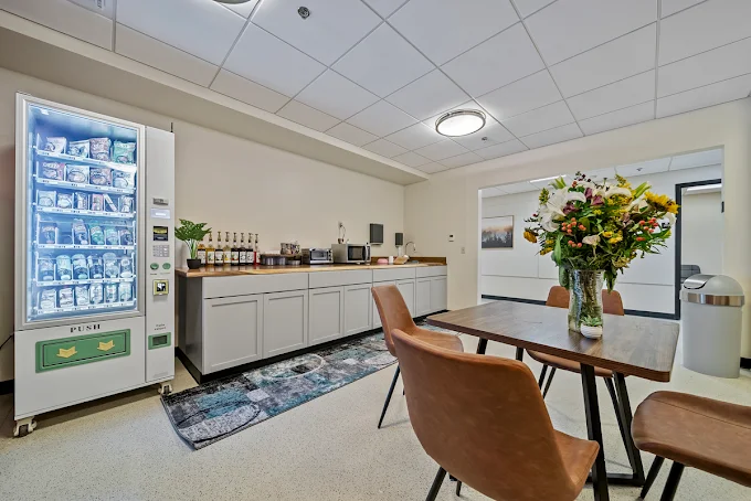 Live Free Recovery Manchester Detox, Residential, and Outpatient facility photo 3