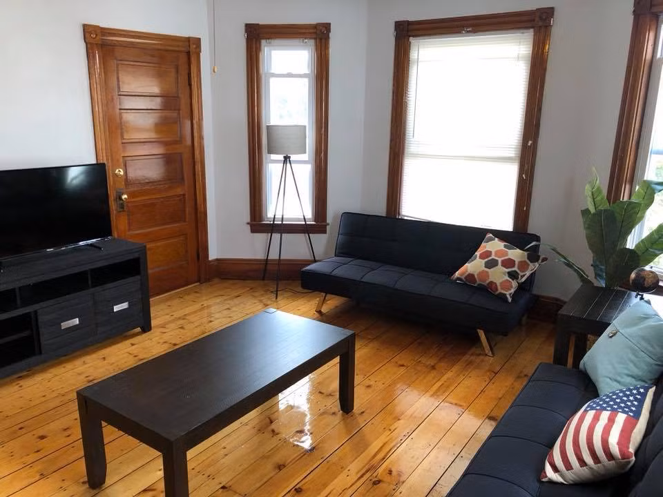 Live Free Manchester Men's Sober Living facility