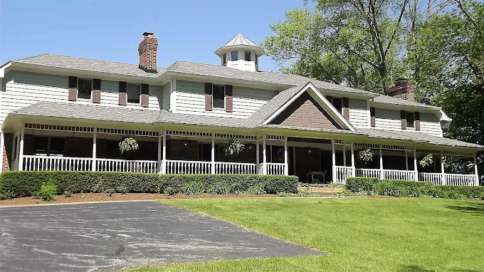 Addiction Rehab Centers - Fox Hill facility