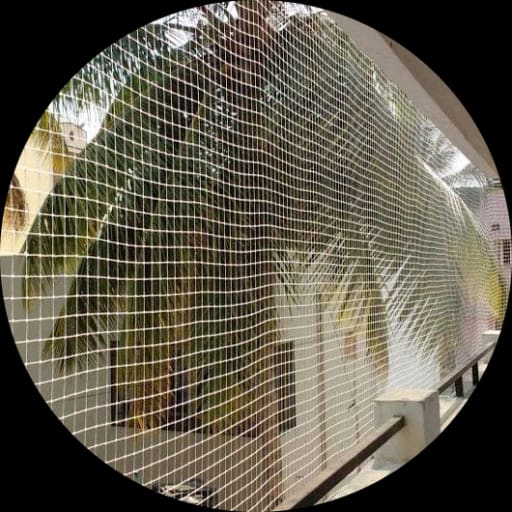 Balcony safety net