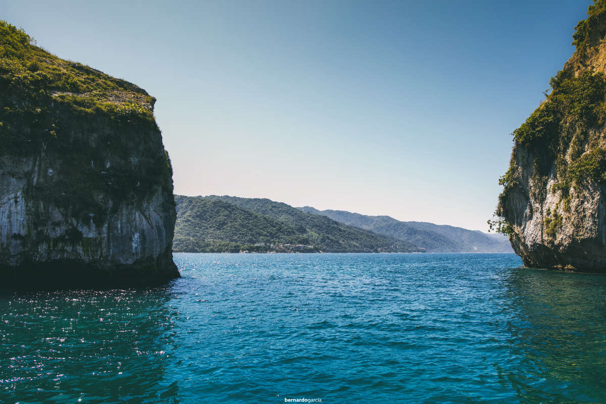 Los Arcos is a place to dive