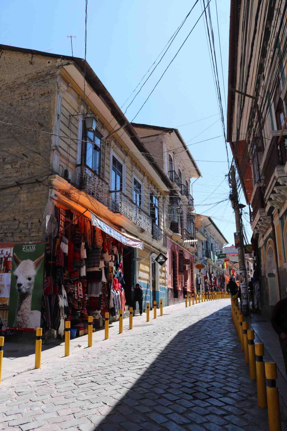 Calle Linares - the main street of Mercado de las Brujas