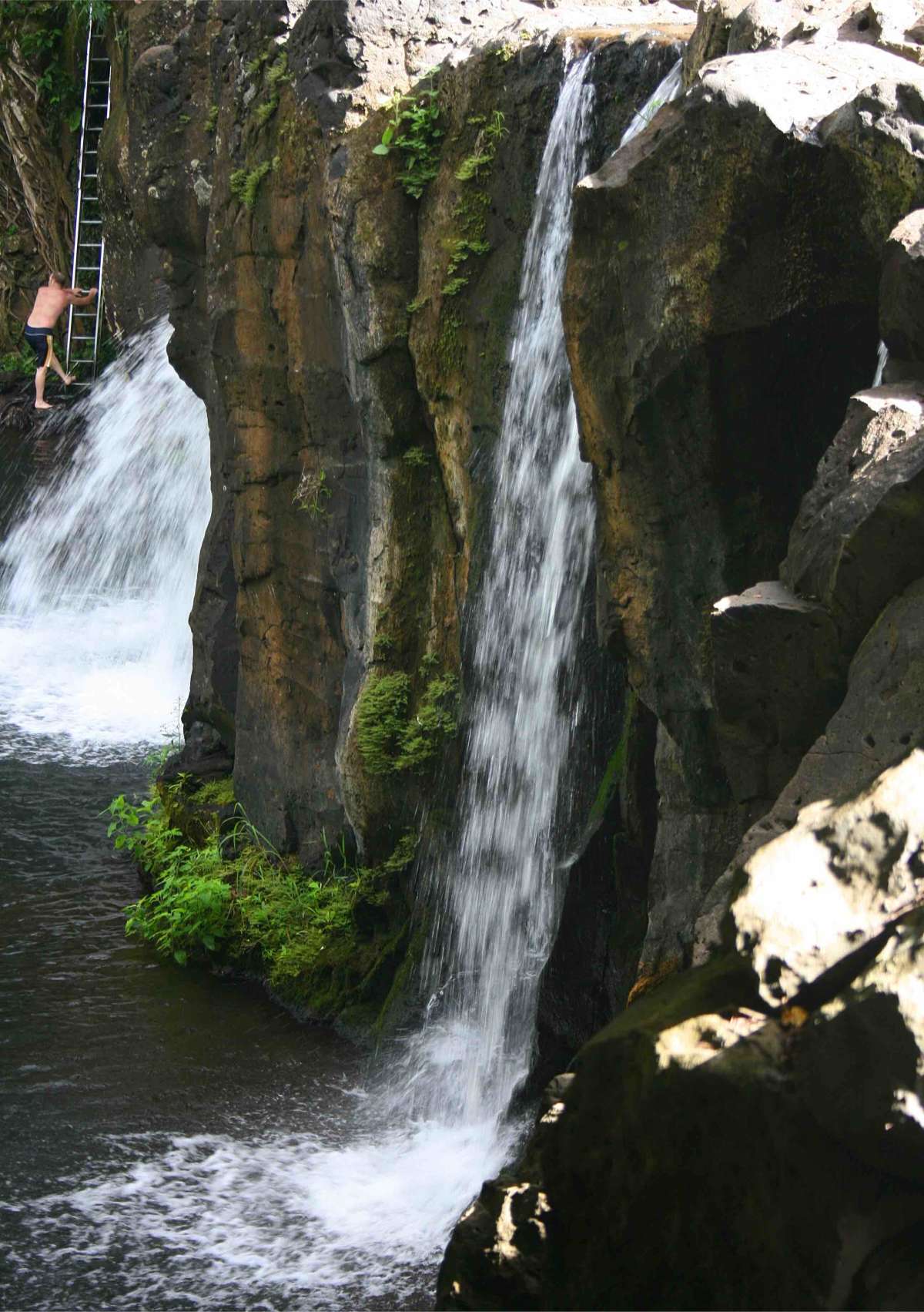 Ho’oipi’i Falls 