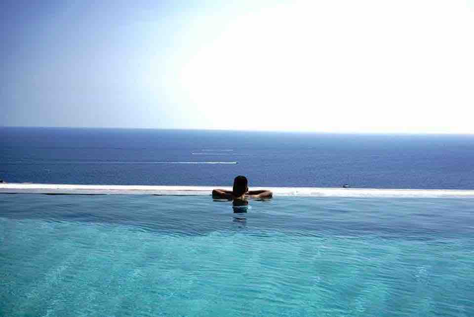 Breathtaking views of the Mediterranean by the gorgeous pool 