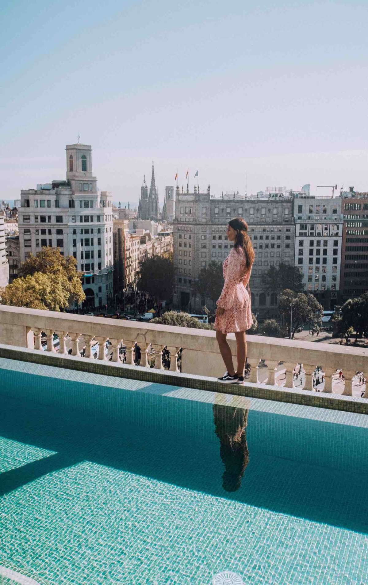 Rooftop pool with great views!