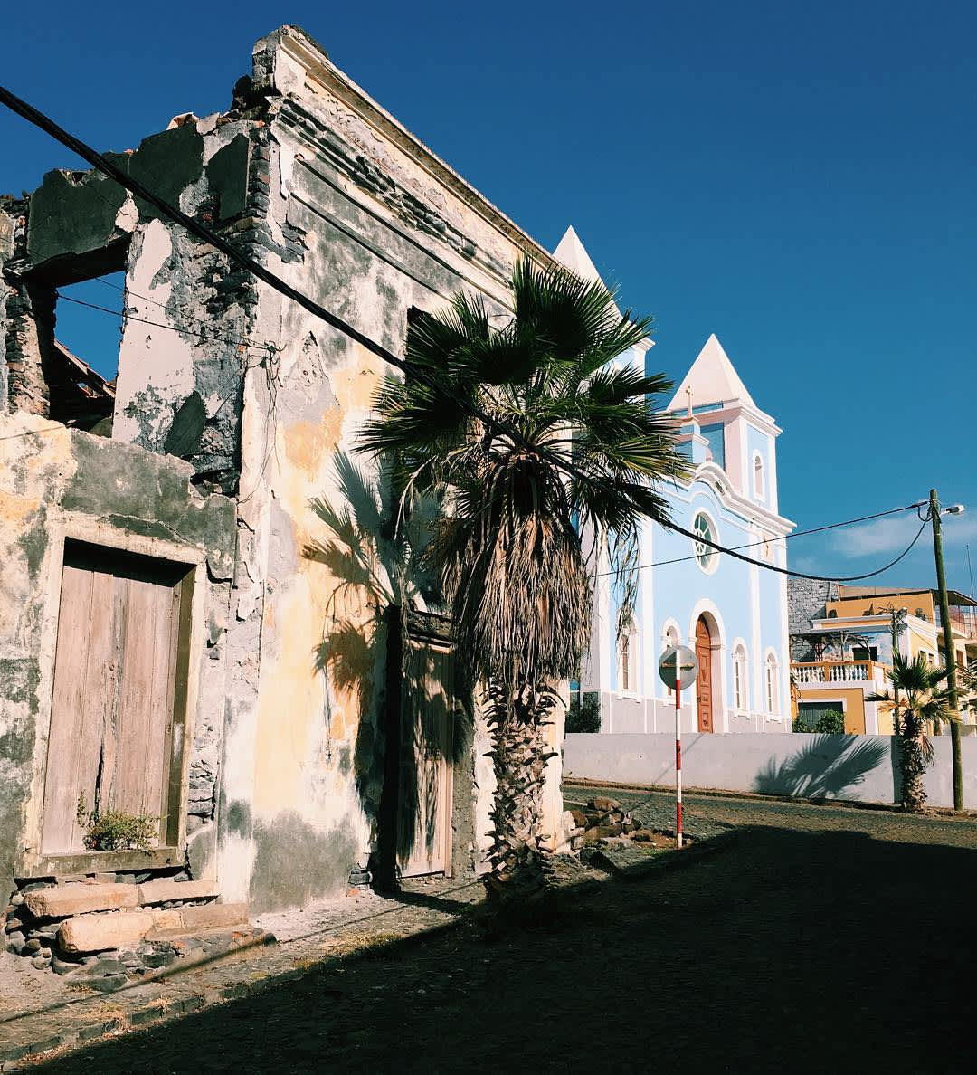 Some houses in Cape Verde are pretty (run down)