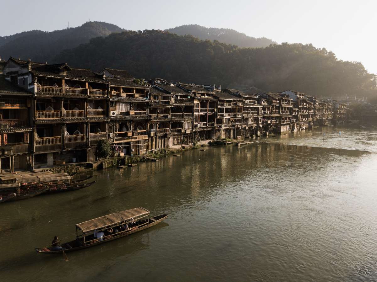 Boat trips in Fenghuang