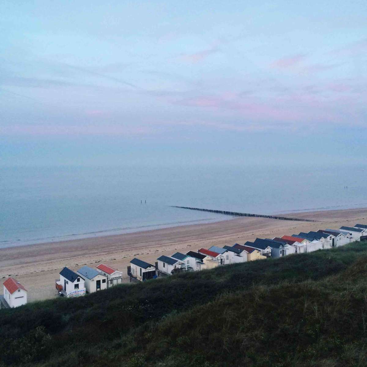 Wooden beach houses on Dishoeck’s beach. 