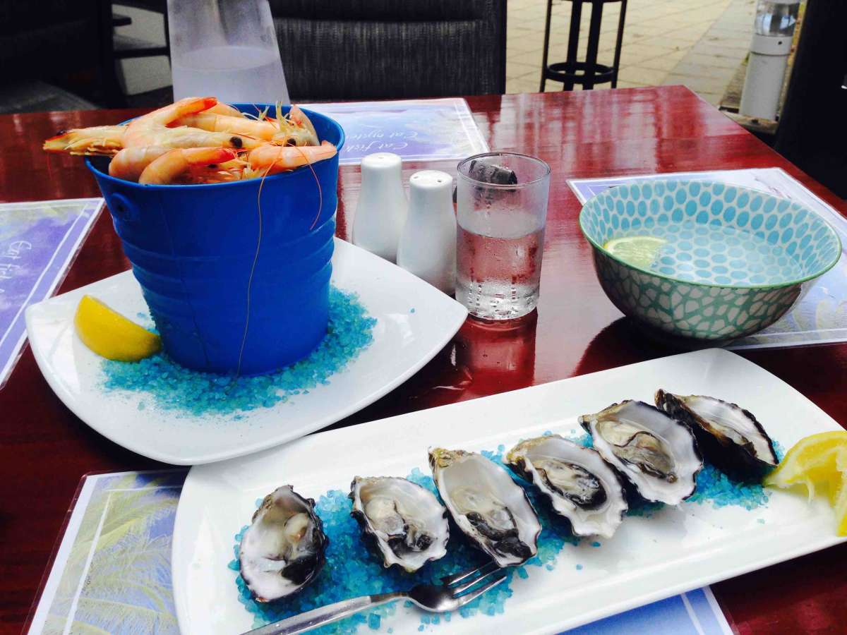 oyster and prawn obsessed! lunch is served!