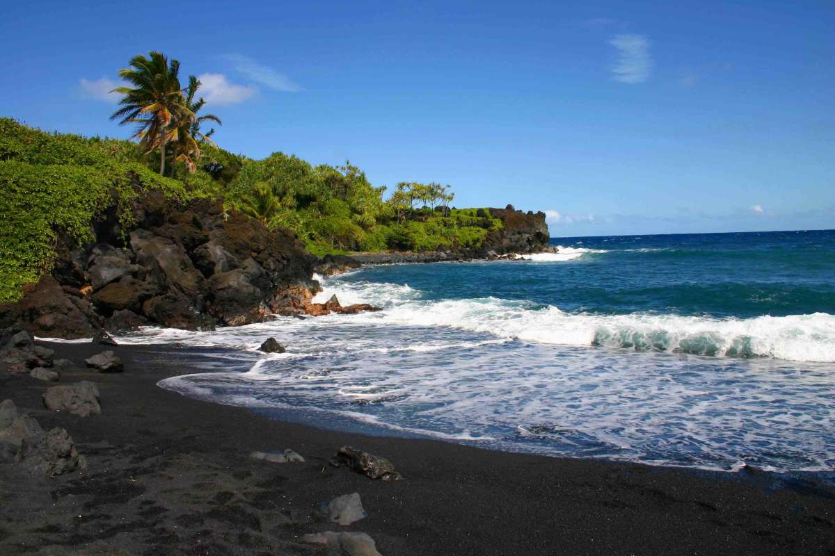 Black Sand Beach 