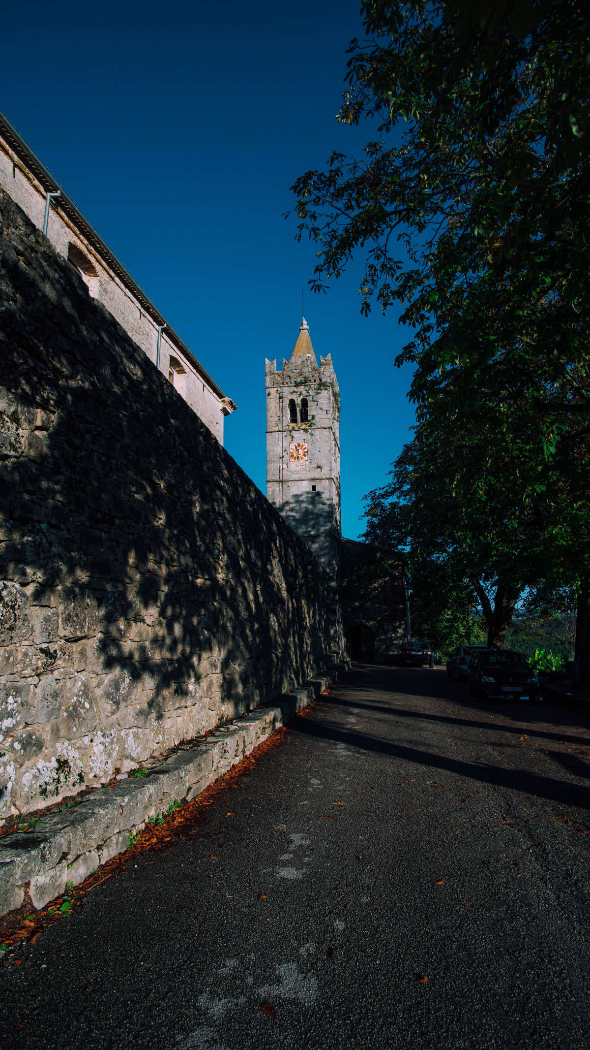 The main entrance to Hum.