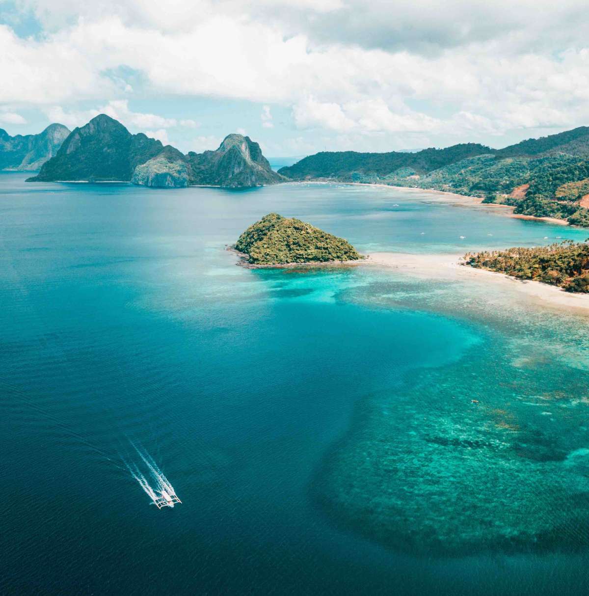 Beach Paradise in El Nido, the Philippines