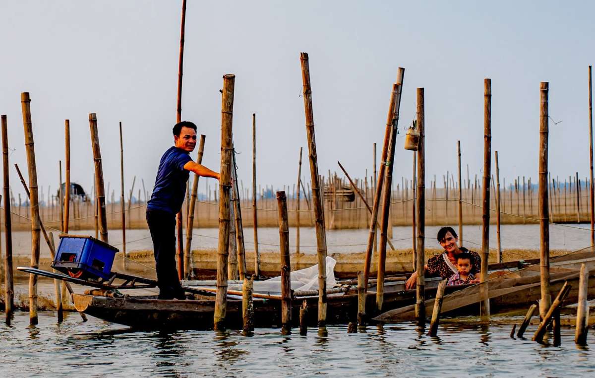 Local fisherman\x27s daily life