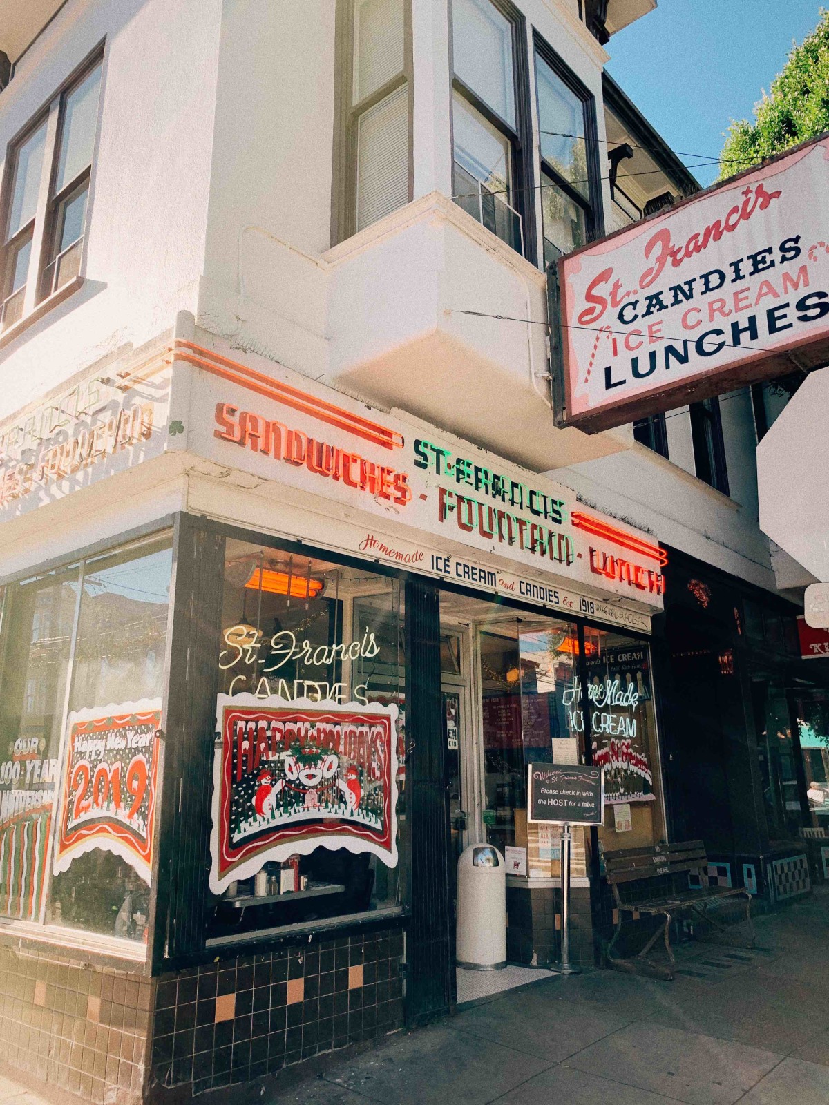 Classic American diner feel