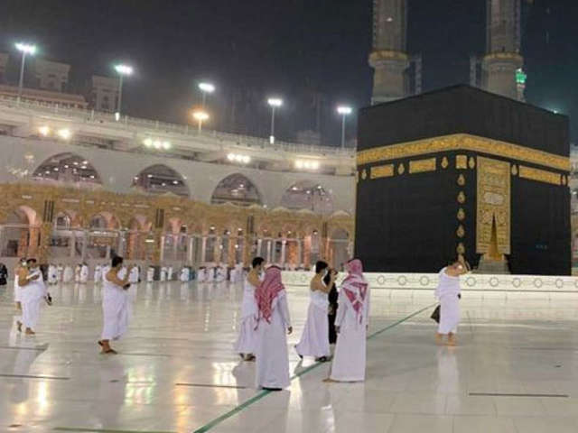 How to prepare for and perform Umrah successfully?