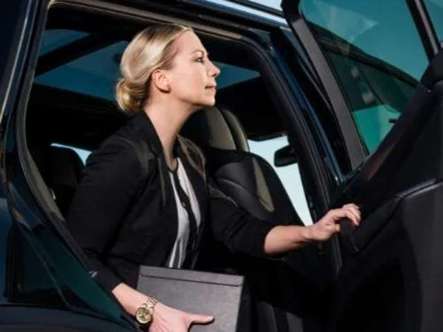 Top 5 Benefits of Using a Limo Service for Your Next Business Trip to Boston, MA