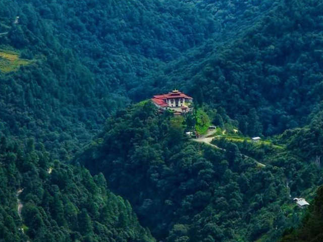 Bhutan Tour Package with Six Senses Hotel