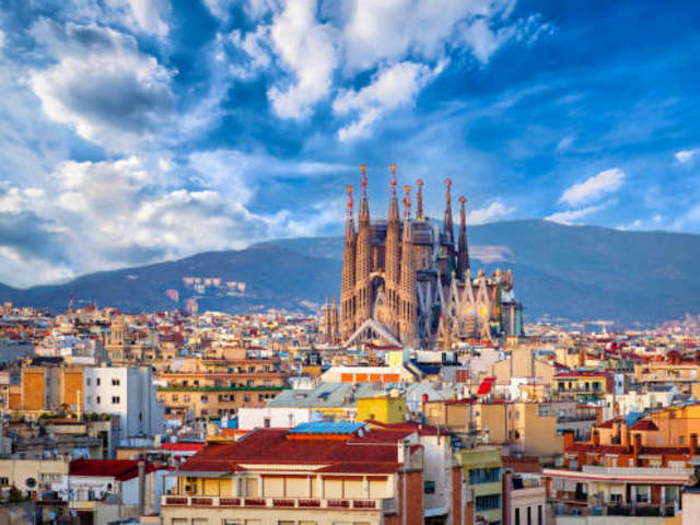5 Must-Visit Places to Include in Your Barcelona Itinerary