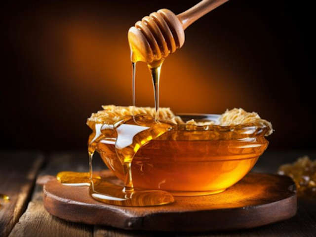 Choosing Local Raw Honey: Purity, Quality, and Source