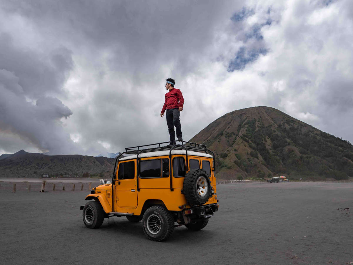 Mount Bromo: Chasing sunrise