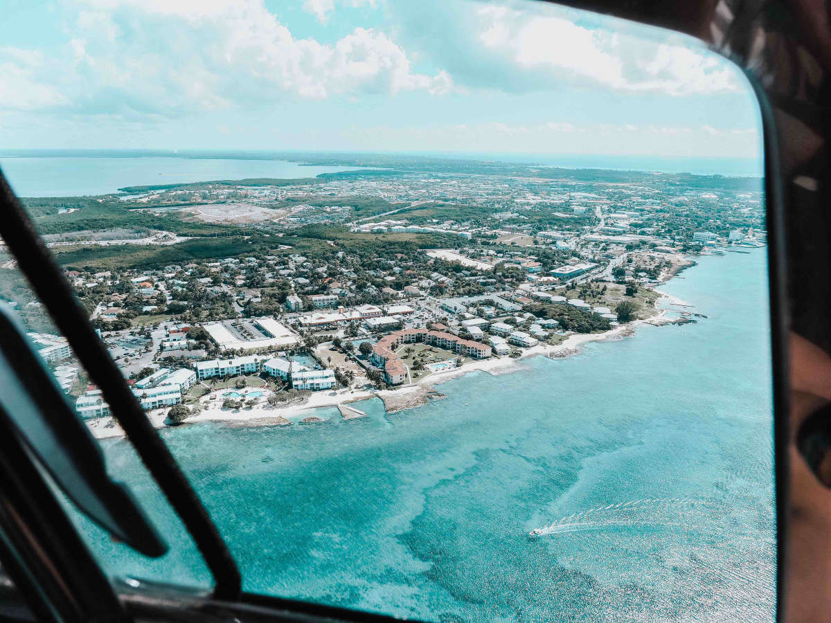 Explore Grand Cayman by Helicopter