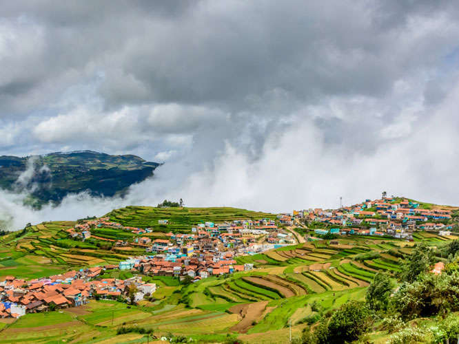 Escape to the Queen of Hills: Your Ultimate Ooty Tour from Bangalore