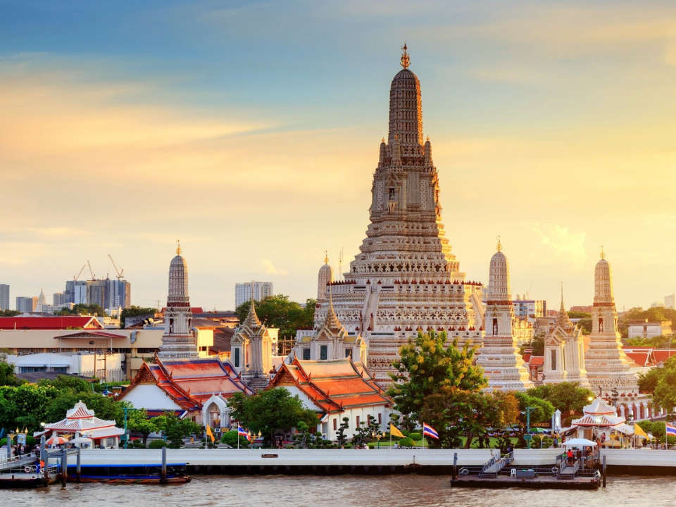 Wat Arun Bangkok: Explore the Iconic Temple of Dawn