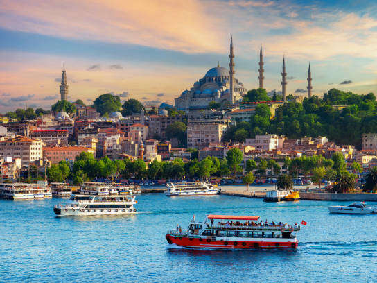 Discover the World: Why Traveling Enriches the Soul